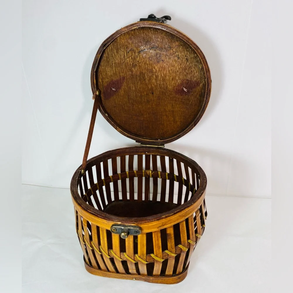 Vintage Round Bamboo Wood and BrassTreasure Chest Basket - Picture 4 of 7